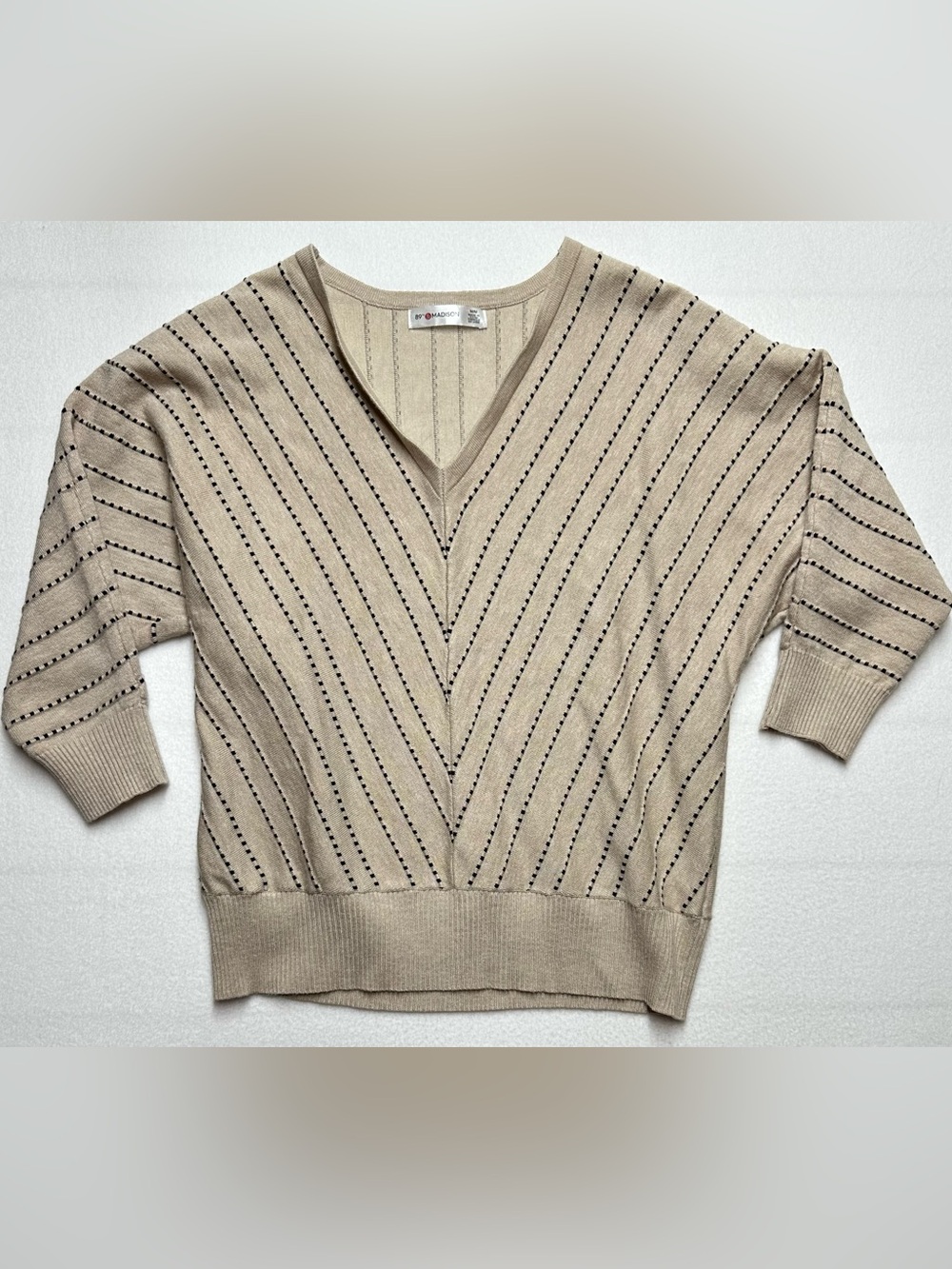 89th & Madison Women’s Medium Beige Dolman Sweater w/Black Textured Pinstripe